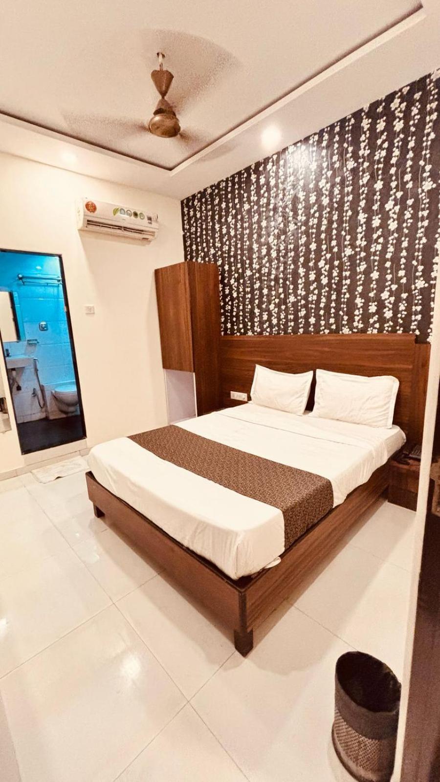 Hotel Garden Palace Mumbai Ngoại thất bức ảnh
